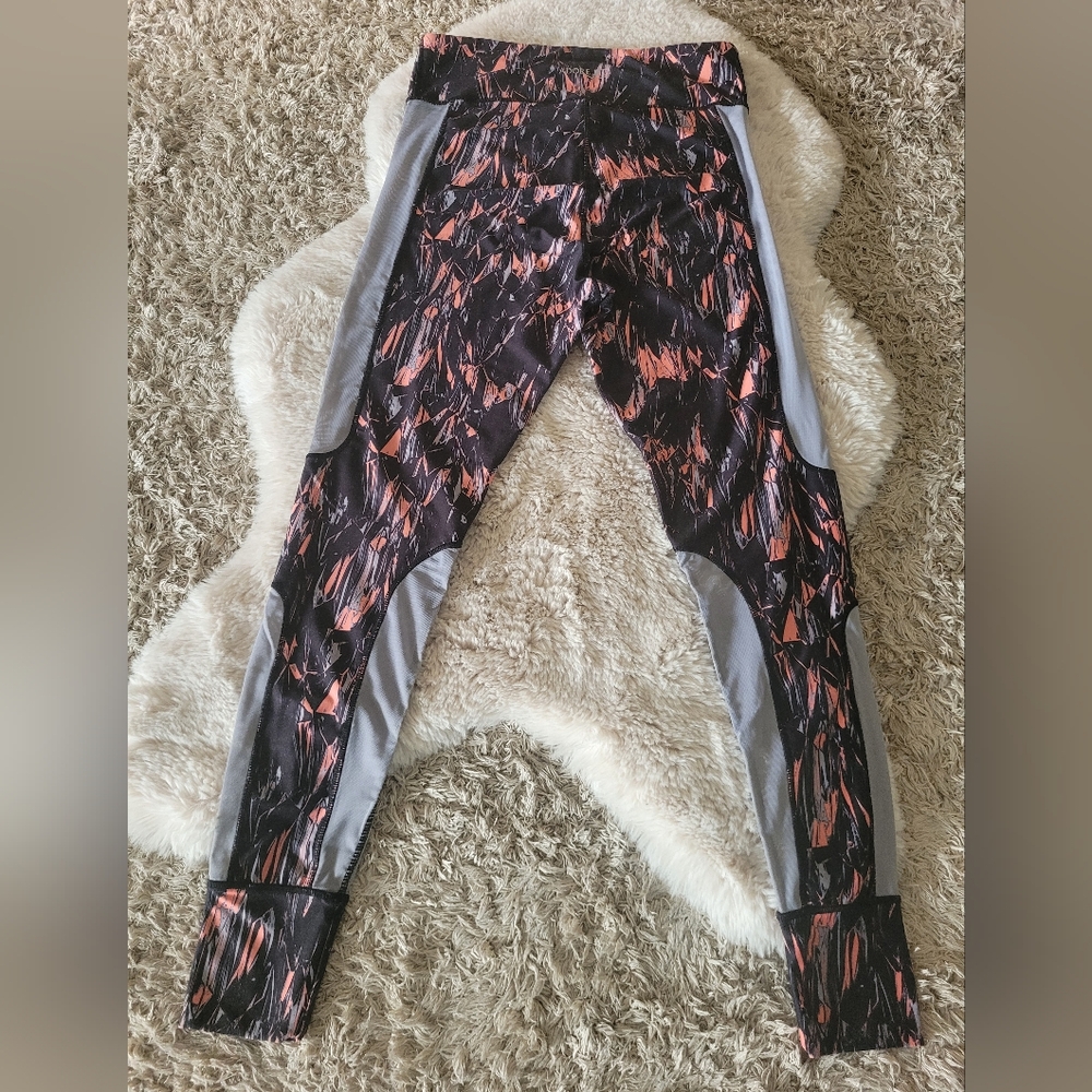 Adore Me Leggings Size L.